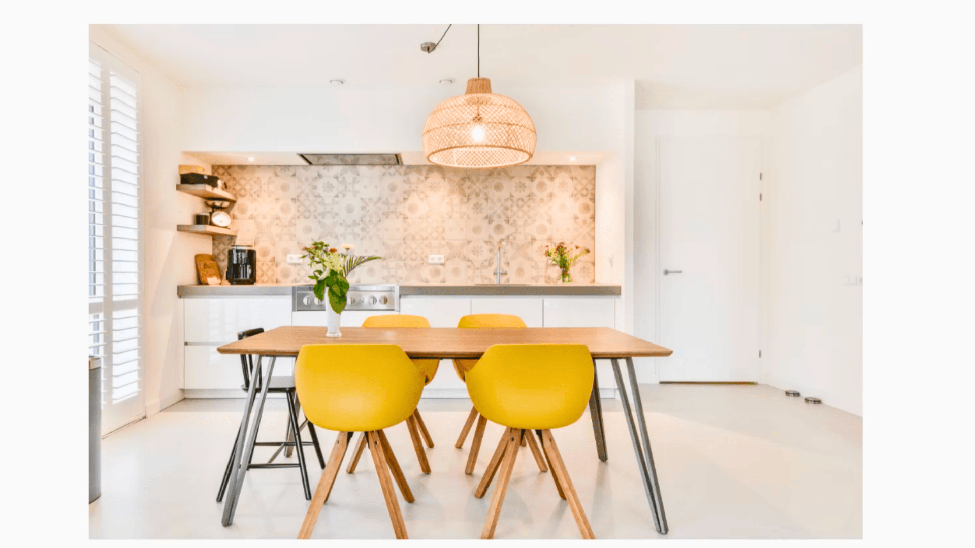mark the boundaries of the dining zone