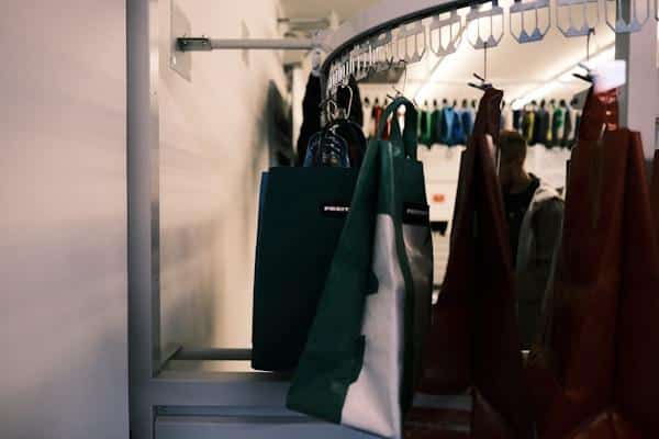 handbag storage
