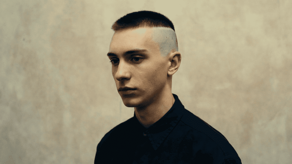 Disconnected buzz cut