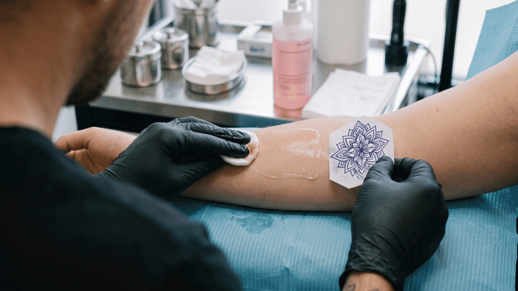 how-numbing-cream-can-affect-the-tattoo-artist-s-work