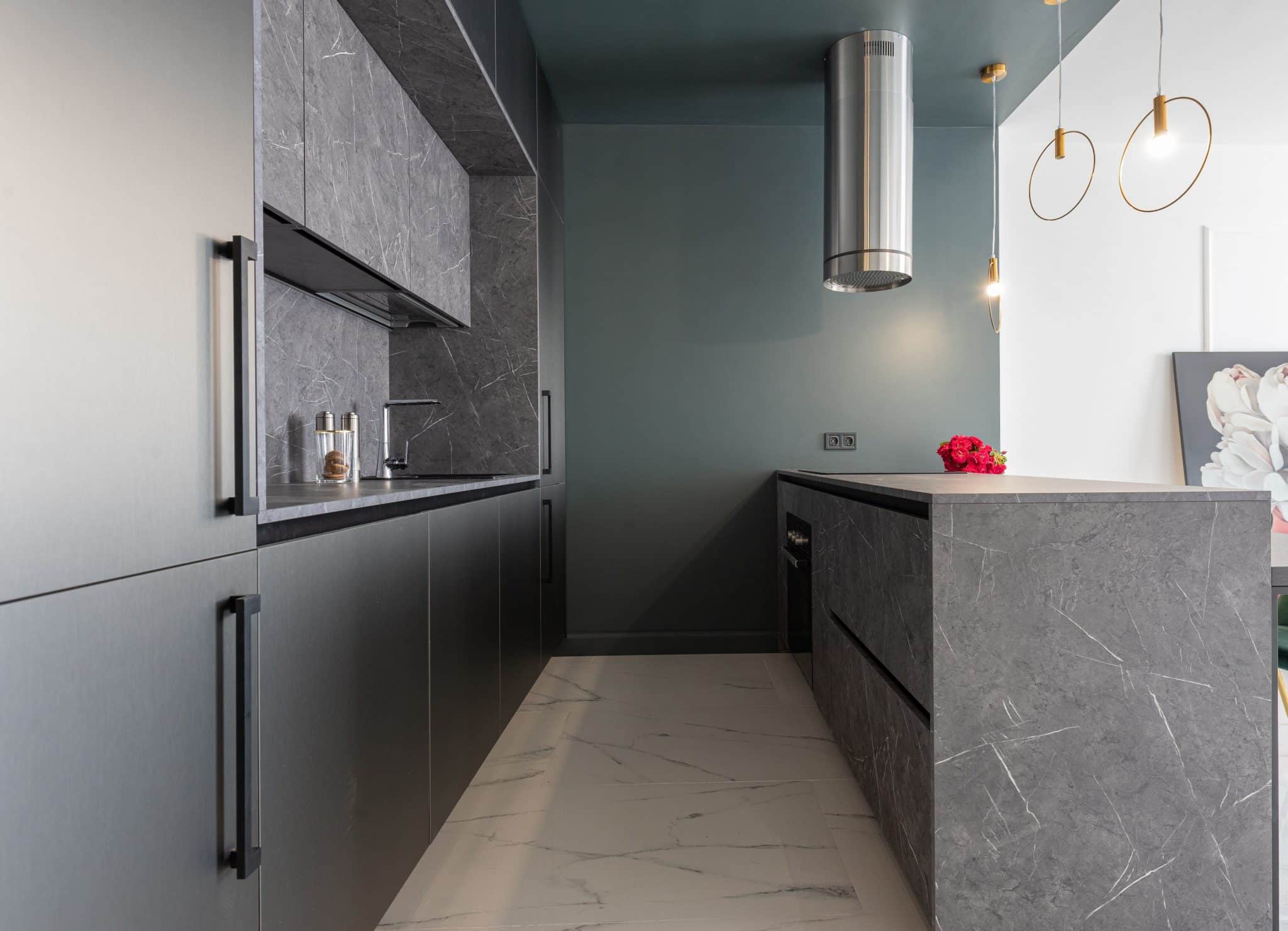Change the Most Visually Dominant Surfaces First