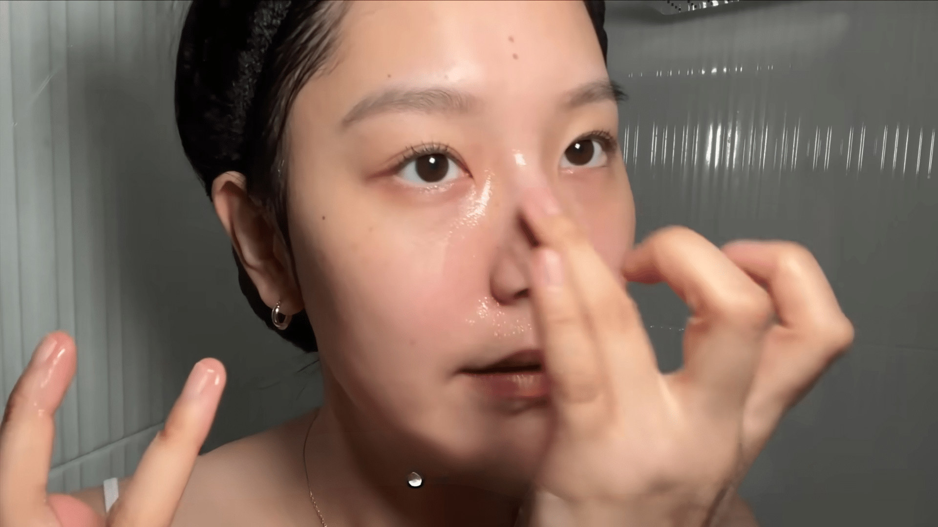 softening sebum on the nose with warm water or steam before starting the blackhead removal routine